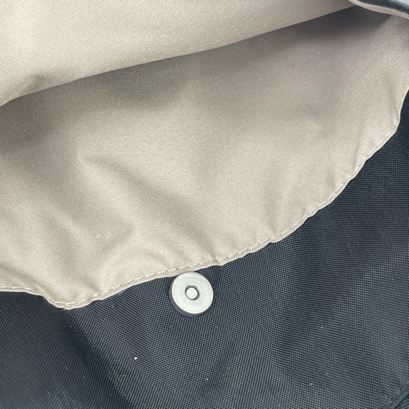 Baggallini Black Nylon Crossbody Organizer - Picture 9 of 13